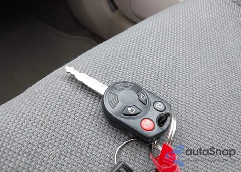 2010 Ford Escape Xlt из США, поврежденный, VIN 1FMCU0DG5AKA52878